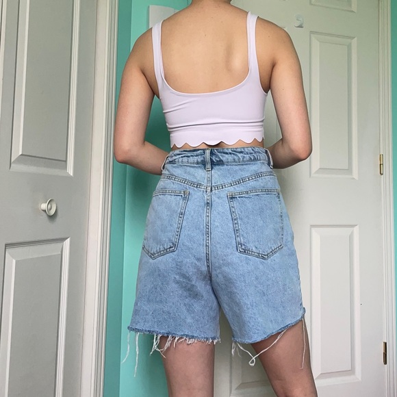 Pretty Little Thing Blue Mom Jeans Shorts - Picture 4 of 4